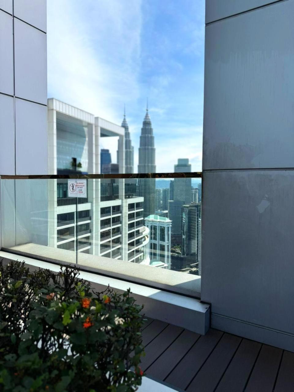 The Platinum Klcc By Comfort Suites Kuala Lumpur Exterior photo